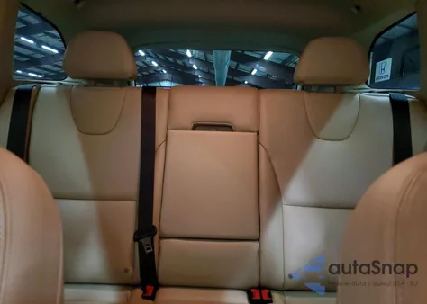 2015 Volvo Xc60 T6 Platinum z USA, uszkodzony, nr VIN YV4902RM9F2637472